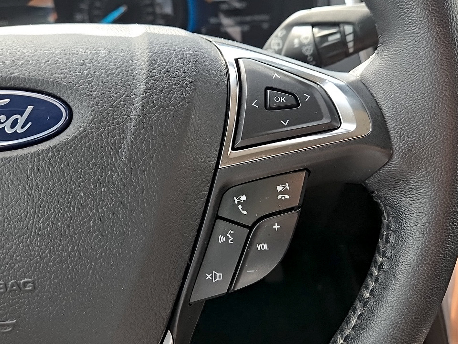 Certified 2023 Ford Edge Titanium w/ Equipment Group 301A AWD/4WD image 14