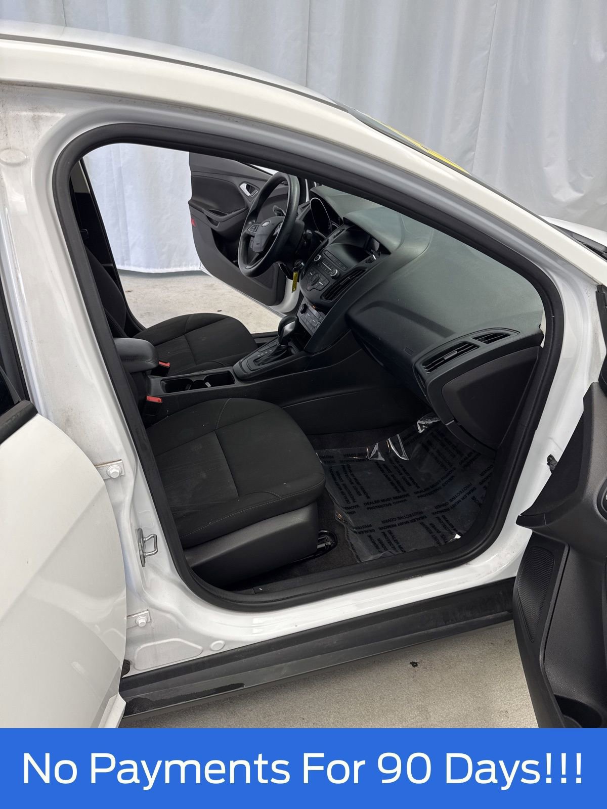 Certified 2018 Ford Focus SE FWD image 24