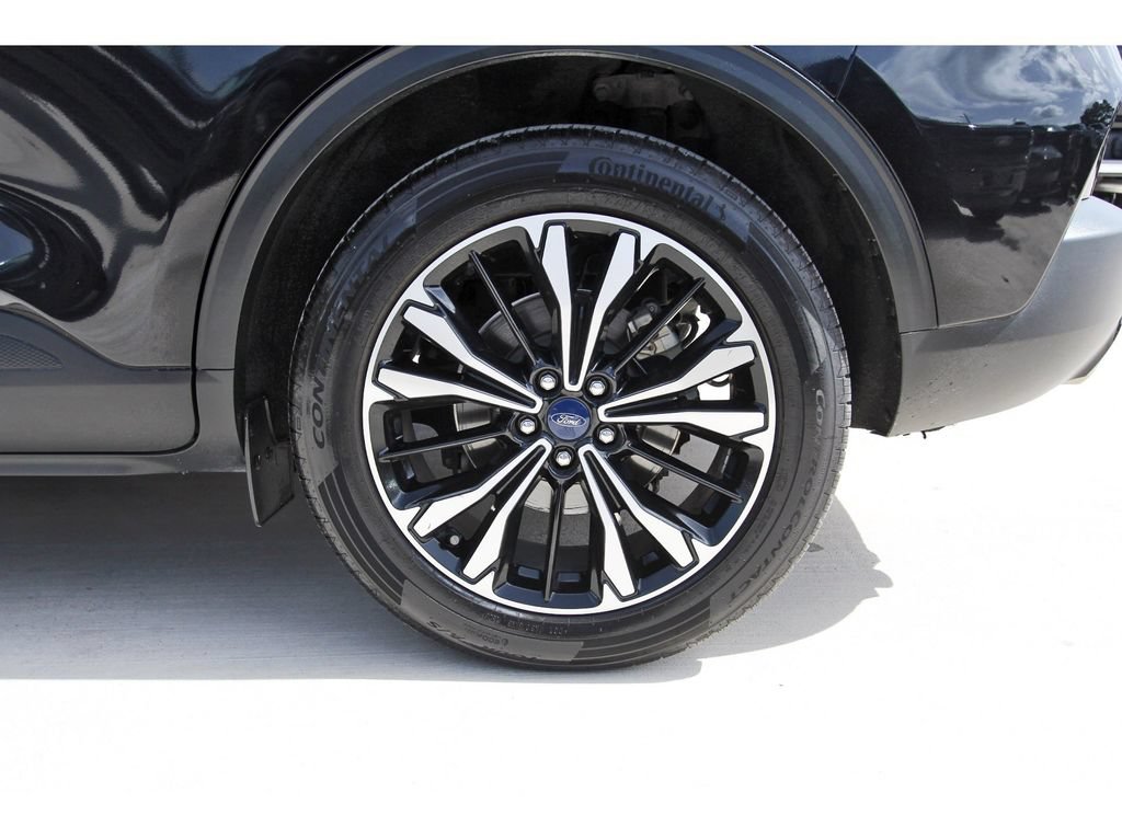 Certified 2022 Ford Escape SE w/ SE Sport Appearance Package FWD image 31