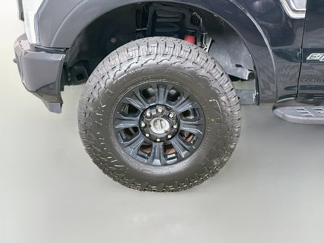 Certified 2022 Ford F350 Lariat w/ Tremor Off-Road Package AWD/4WD image 38