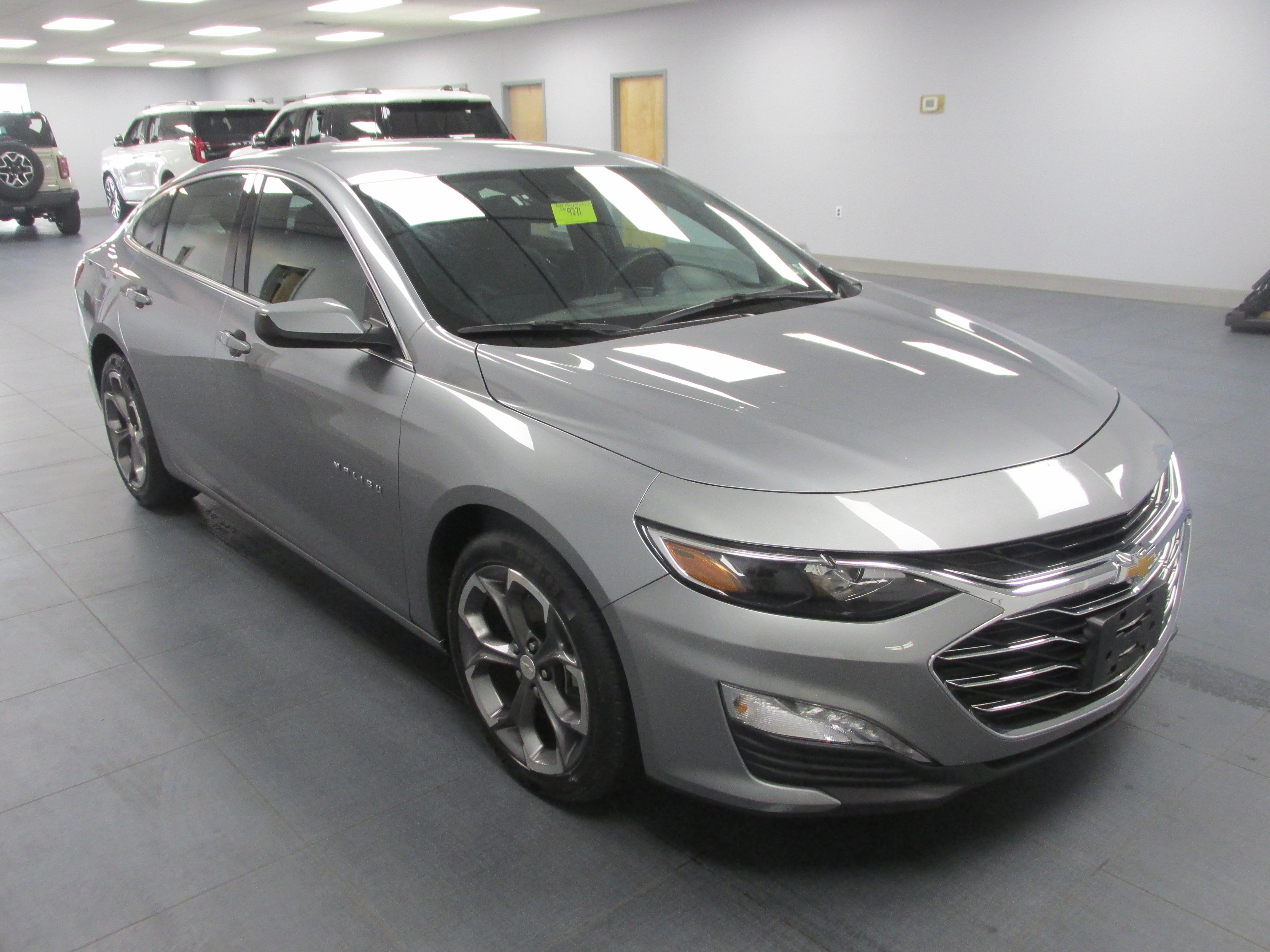 Used 2024 Chevrolet Malibu LT FWD image 3