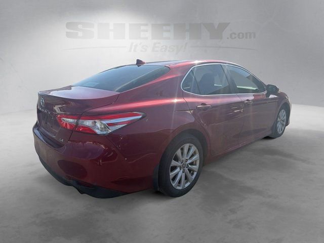 Used 2020 Toyota Camry LE FWD image 4