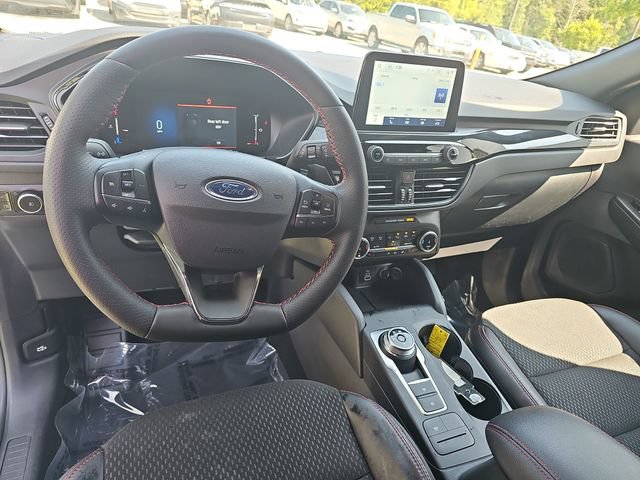 Certified 2025 Ford Escape ST-Line Select AWD/4WD image 16