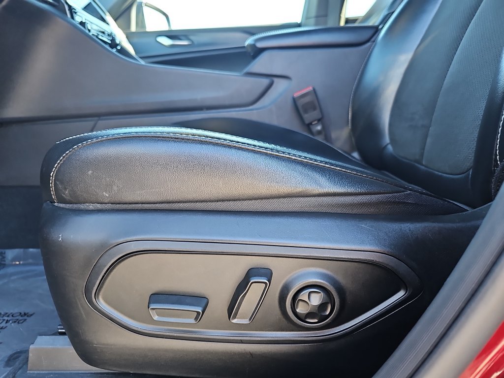 Used 2025 Jeep Grand Cherokee Altitude AWD/4WD image 27