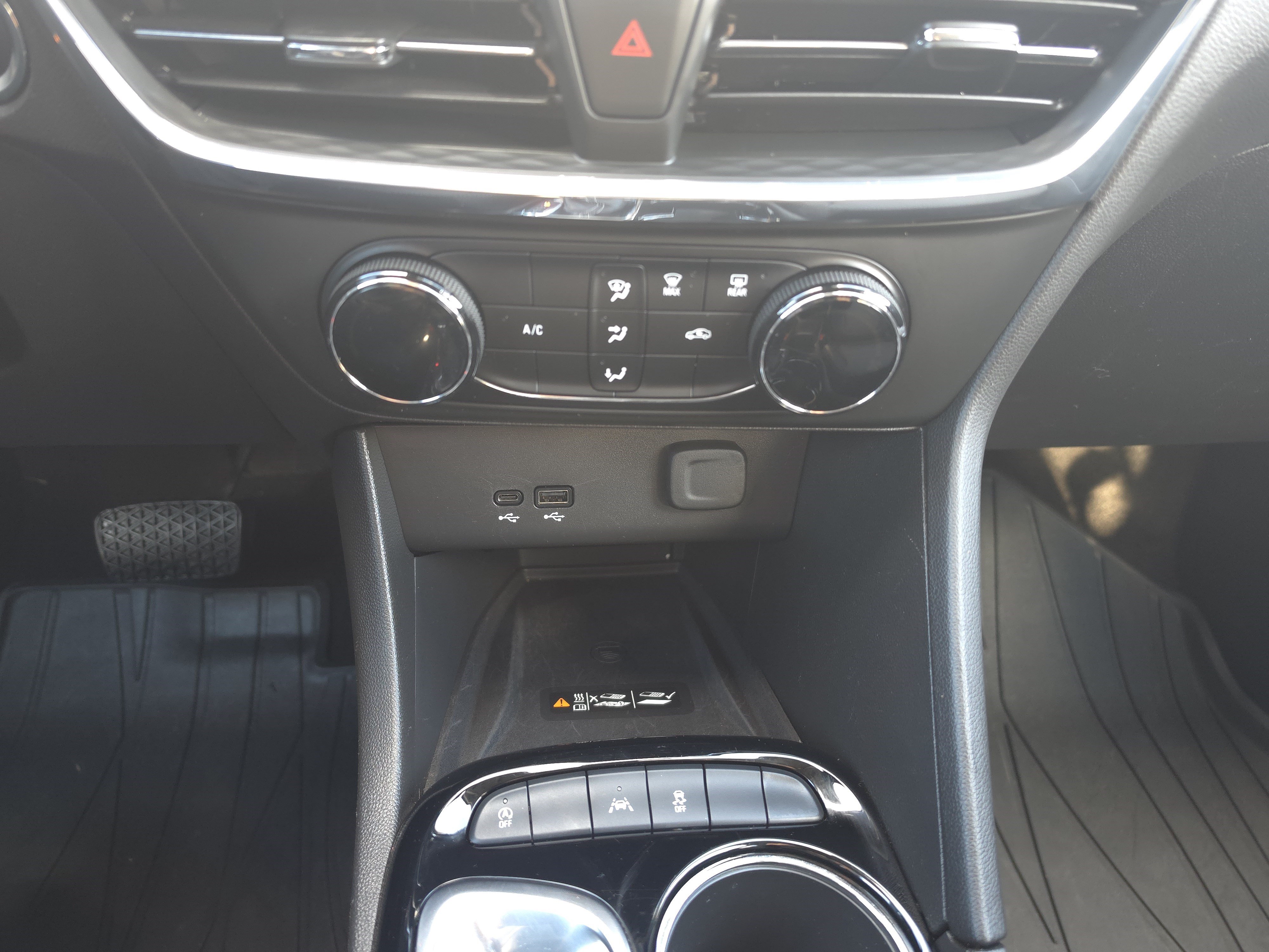 Used 2025 Buick Encore GX Preferred w/ Advanced Technology Package FWD image 14