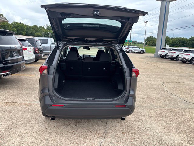 Used 2025 Toyota RAV4 XLE FWD image 10
