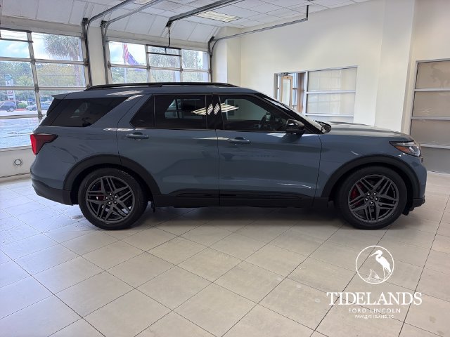 Certified 2025 Ford Explorer ST AWD/4WD image 10