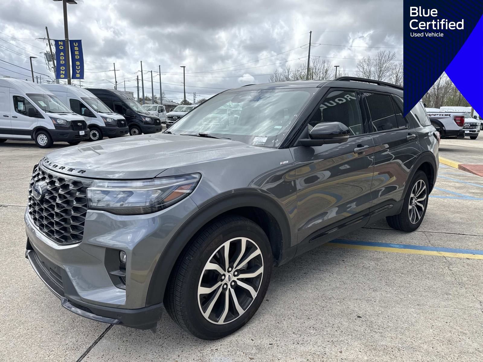 Certified 2025 Ford Explorer ST-Line AWD/4WD image 4
