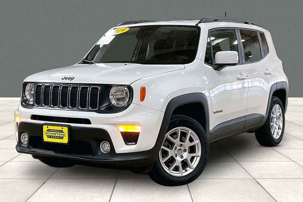 Used 2019 Jeep Renegade Latitude w/ Cold Weather Group AWD/4WD image 2