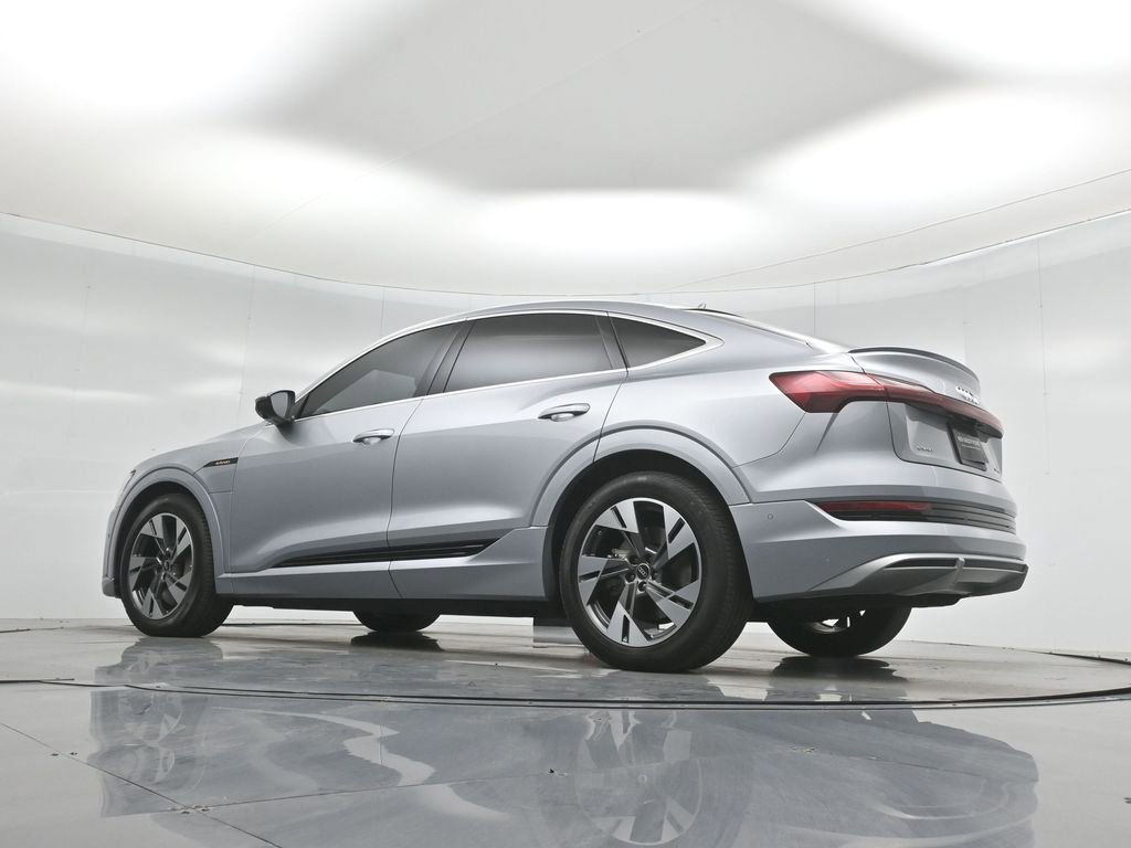 Used 2022 Audi e-tron Premium Plus image 53