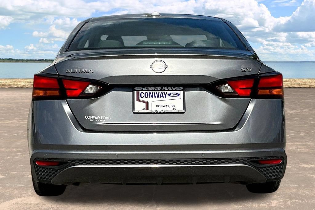 Used 2024 Nissan Altima 2.5 SV FWD image 7