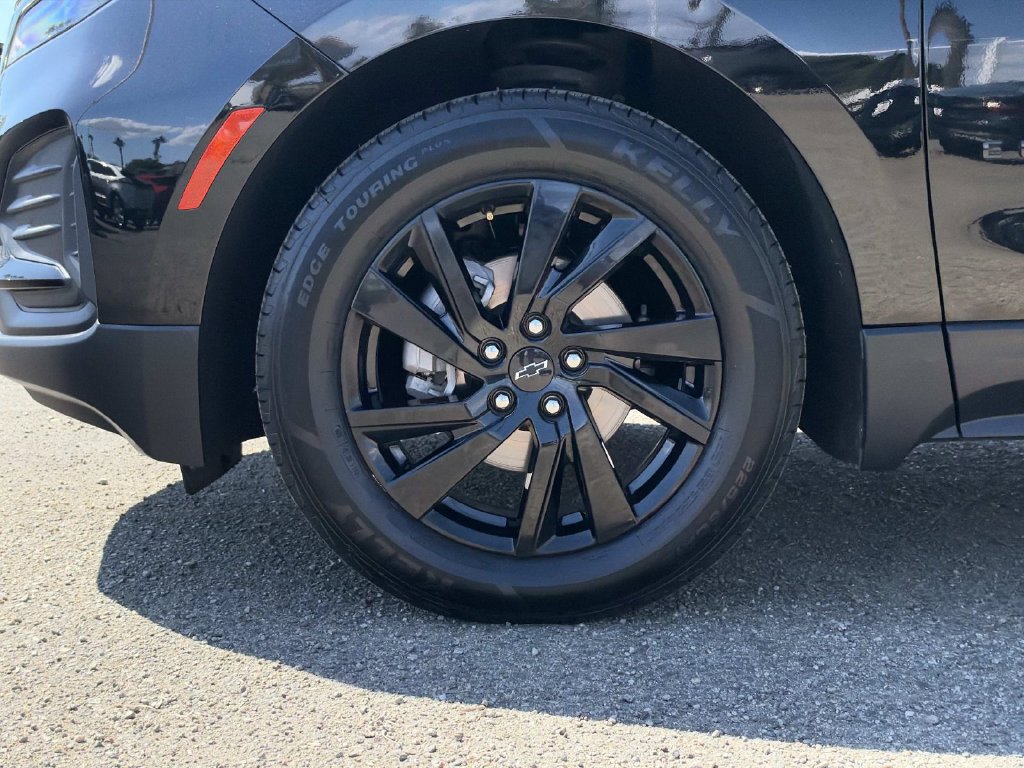 Used 2024 Chevrolet Equinox LS w/ Midnight Edition FWD image 28