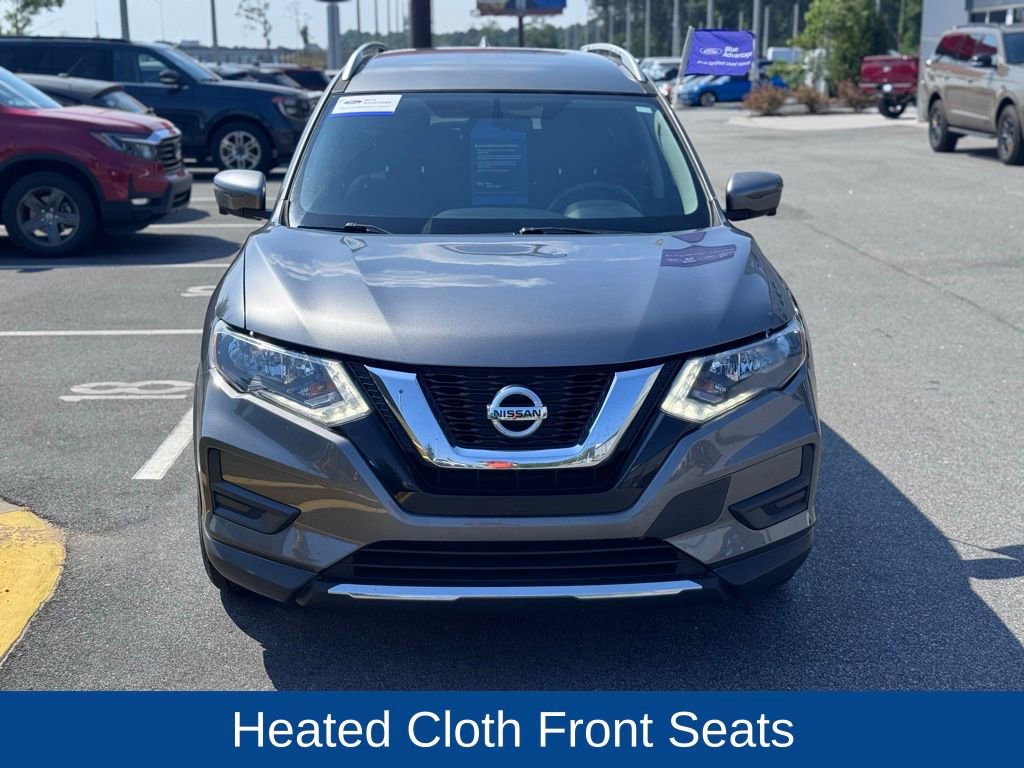Used 2017 Nissan Rogue SV w/ SV Premium Package FWD image 2