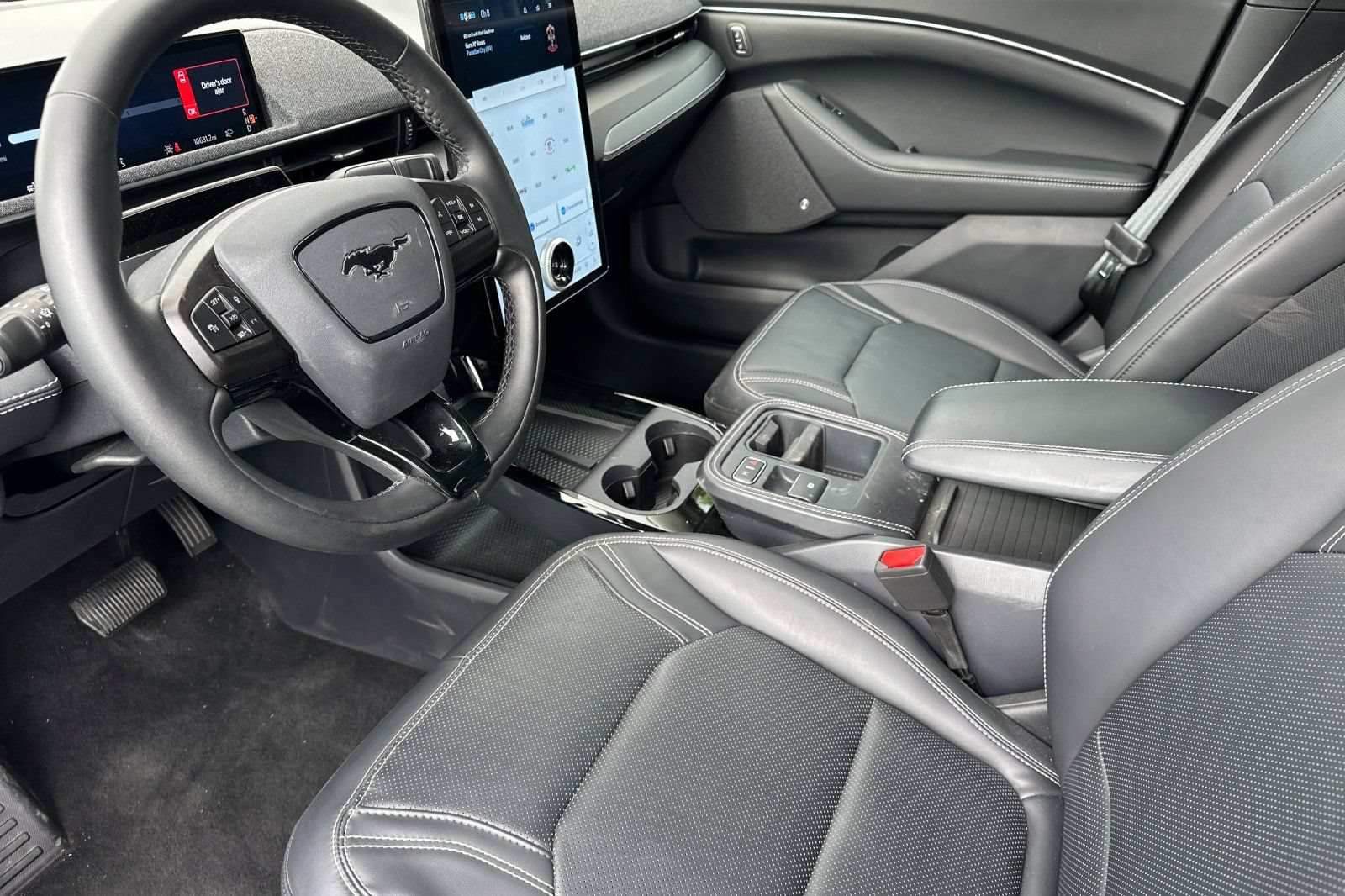 Certified 2025 Ford Mustang Mach-E Premium AWD/4WD image 9