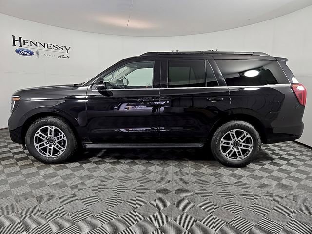 Certified 2025 Ford Expedition Active image 3