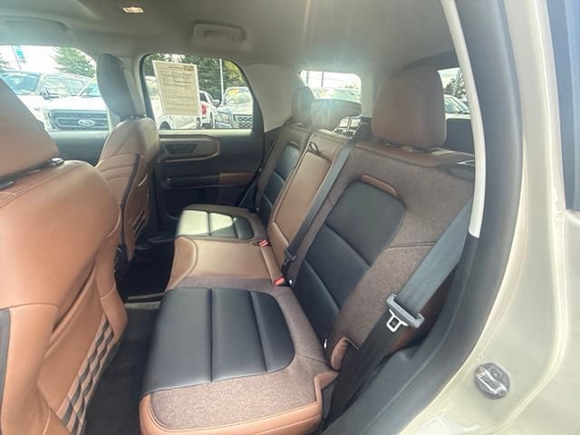 Certified 2025 Ford Bronco Sport Outer Banks w/ Outer Banks Tech Package+ AWD/4WD image 15