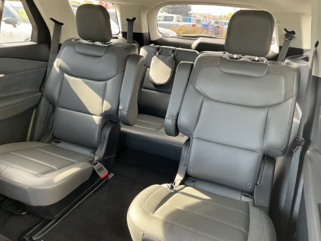 Certified 2025 Ford Explorer Active w/ Active Comfort Package AWD/4WD image 22