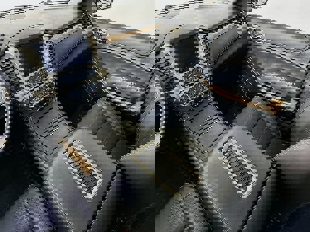 Used 2019 GMC Yukon Denali w/ Open Road Package image 14