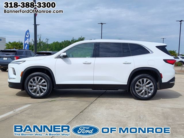 Used 2025 Buick Enclave Preferred w/ Power Package FWD image 3