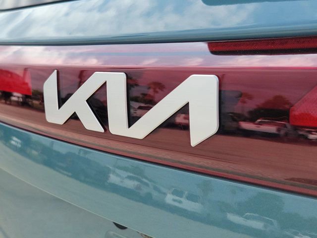 Used 2024 Kia Seltos S FWD image 11