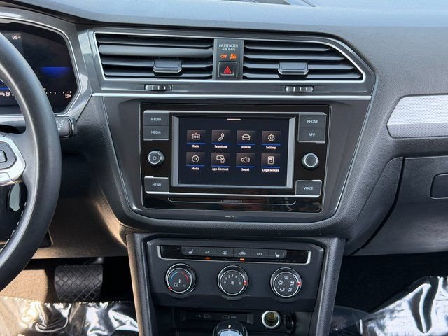 Used 2023 Volkswagen Tiguan S FWD image 12