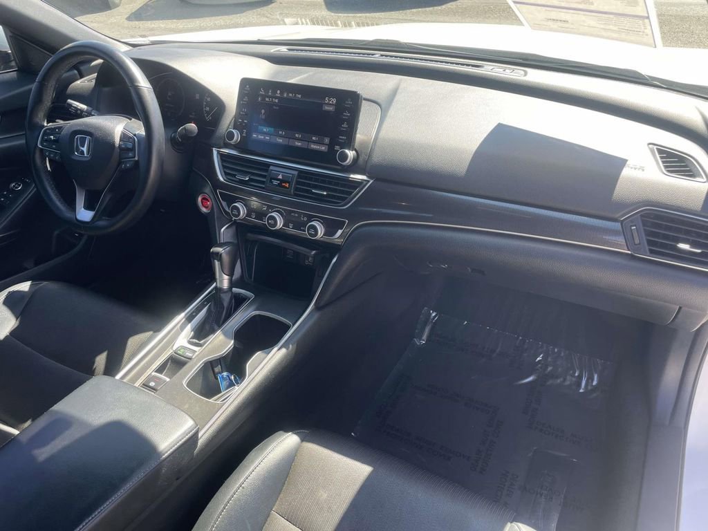 Used 2018 Honda Accord Sport image 28