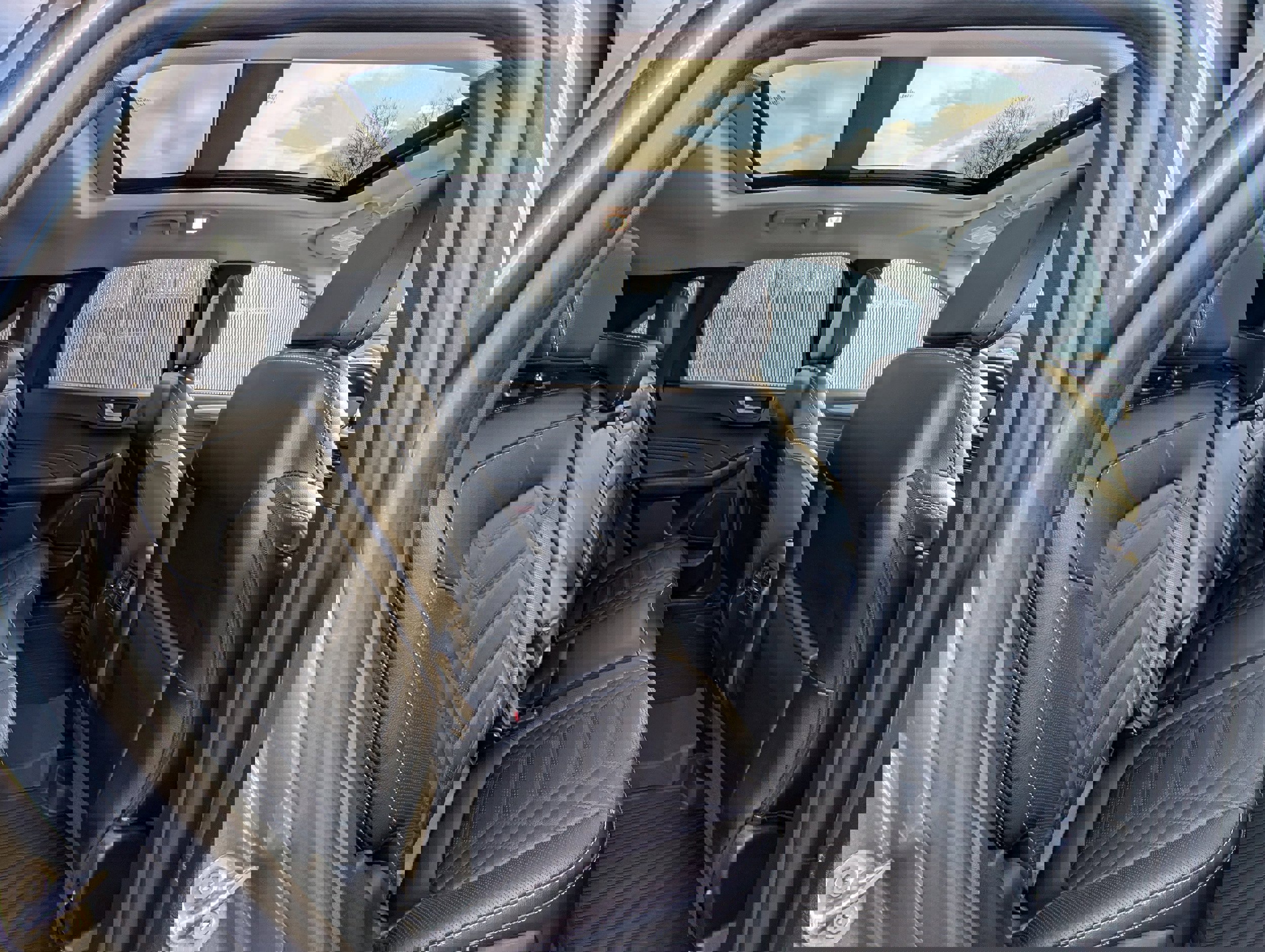 Certified 2023 Ford Escape SE w/ PHEV Premium Package image 13