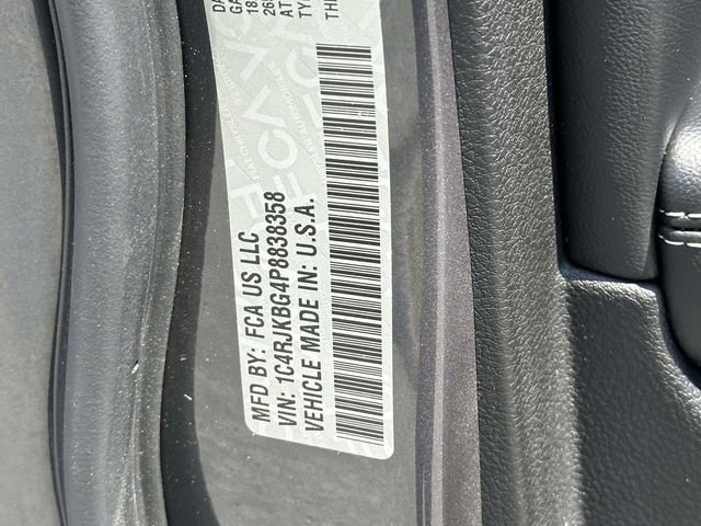 Used 2023 Jeep Grand Cherokee L Limited w/ Luxury Tech Group II AWD/4WD image 12