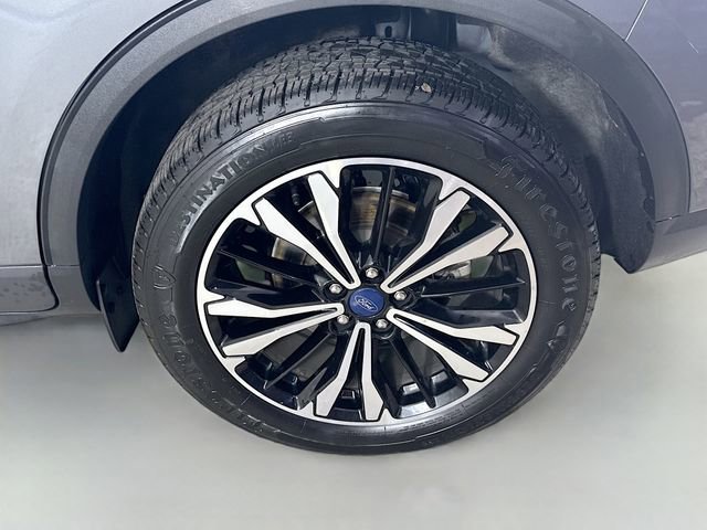 Certified 2022 Ford Escape SE w/ SE Sport Appearance Package image 29