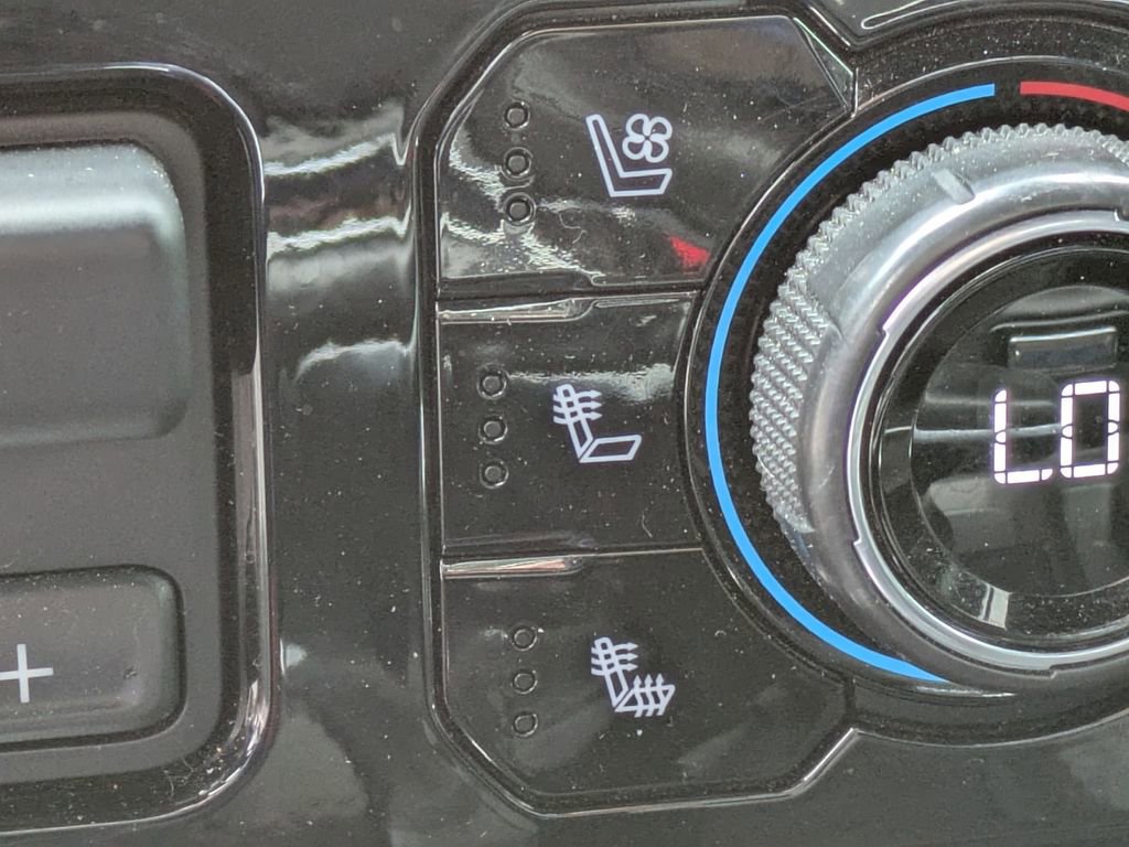 Used 2023 Chevrolet Silverado 1500 LTZ image 15