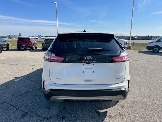 Certified 2024 Ford Edge SEL w/ Convenience Package image 4