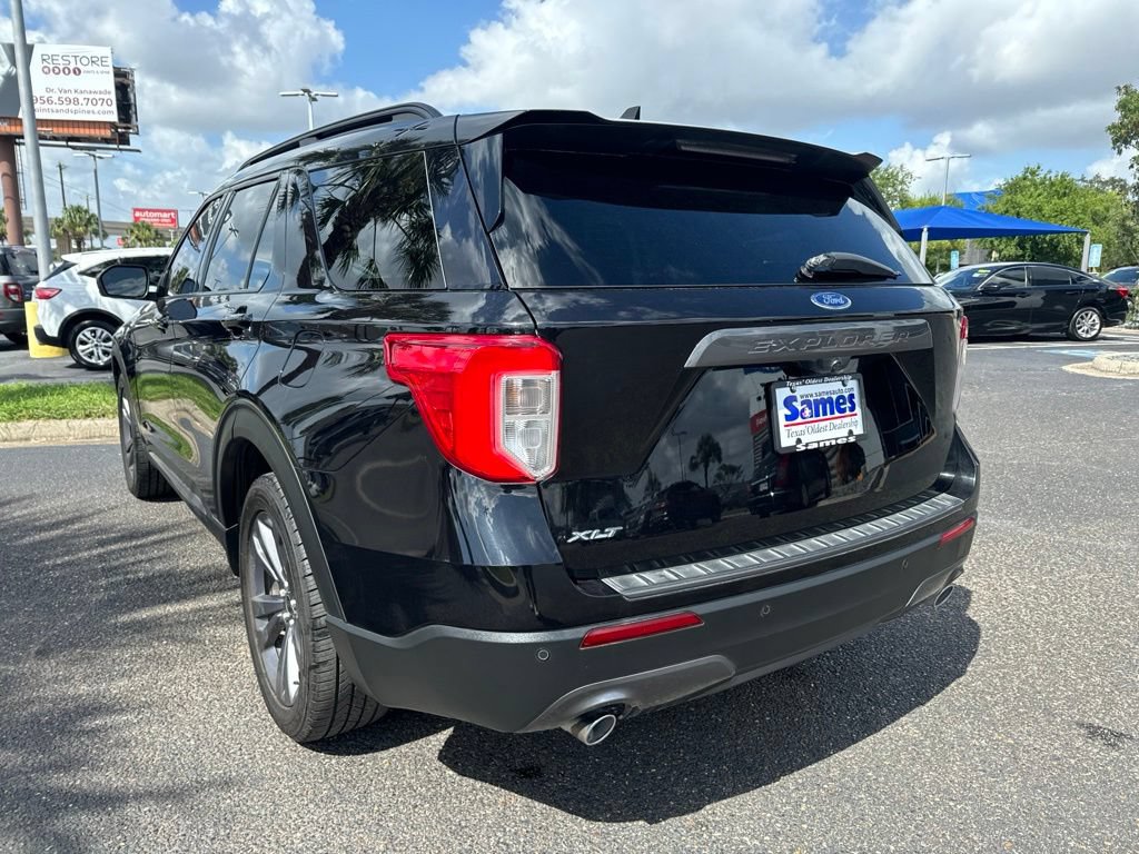 Certified 2022 Ford Explorer XLT w/ Equipment Group 202A RWD image 3