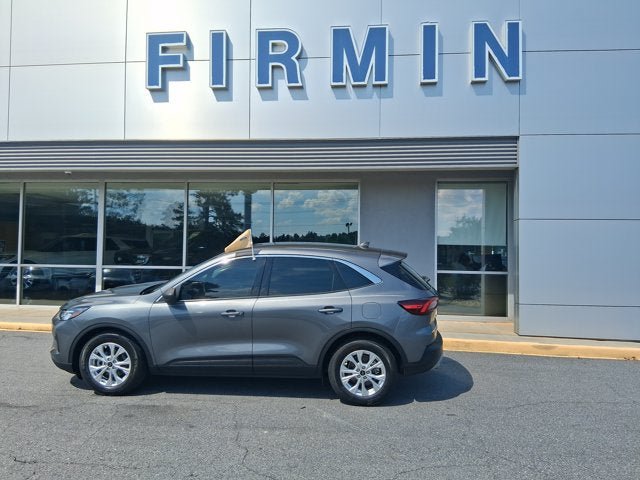 Certified 2023 Ford Escape Active w/ Tech Pack #1 FWD image 1