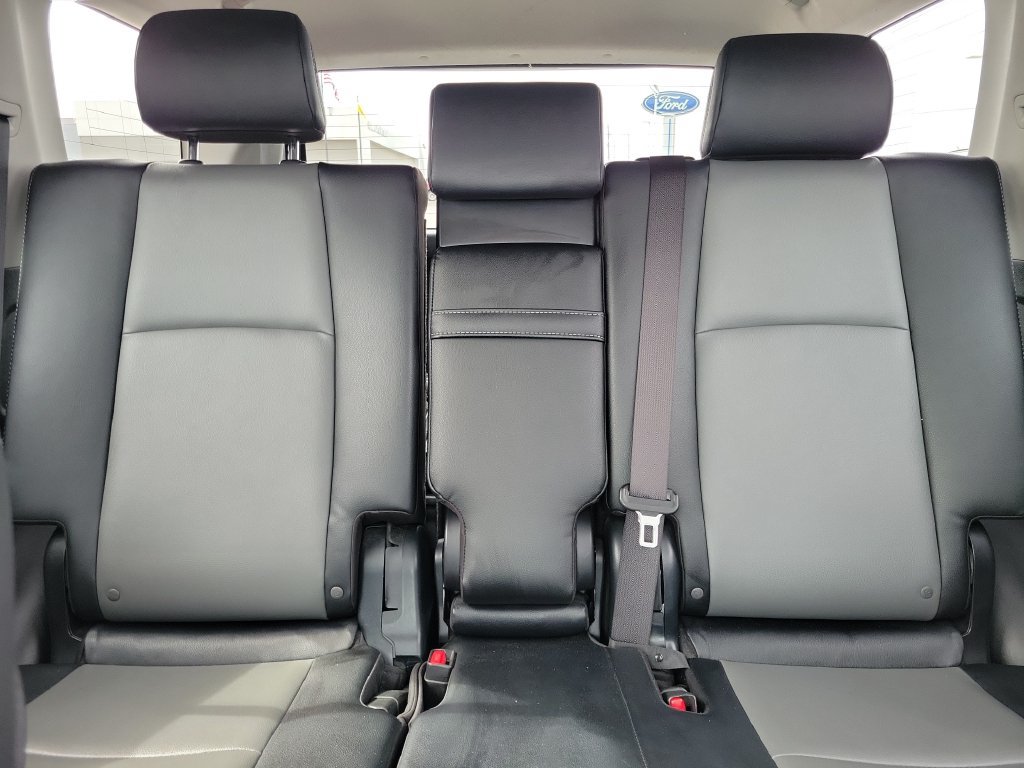Used 2024 Toyota 4Runner SR5 Premium w/ Moonroof Package AWD/4WD image 19