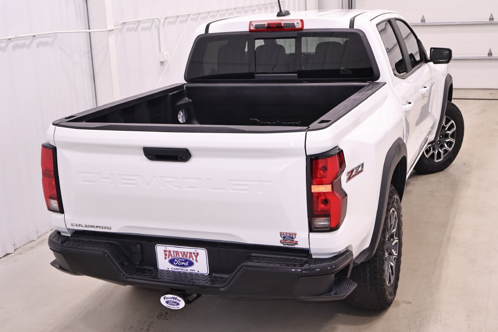 Used 2024 Chevrolet Colorado Z71 w/ Z71 Convenience Package 2 AWD/4WD image 43