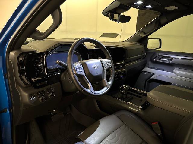 Used 2023 Chevrolet Silverado 1500 ZR2 w/ Technology Package AWD/4WD image 12