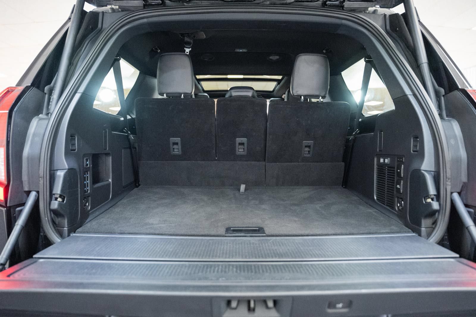 Certified 2025 Ford Expedition Max Platinum w/ Stealth Appearance Package AWD/4WD image 13