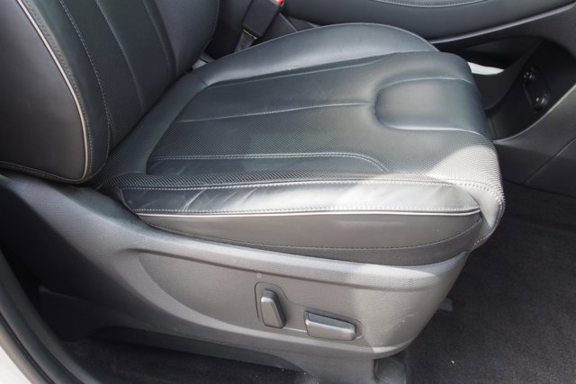 Used 2022 Hyundai Palisade Calligraphy w/ Winter Package image 12