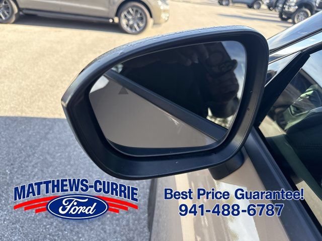 Used 2025 Nissan Rogue SV AWD/4WD image 8