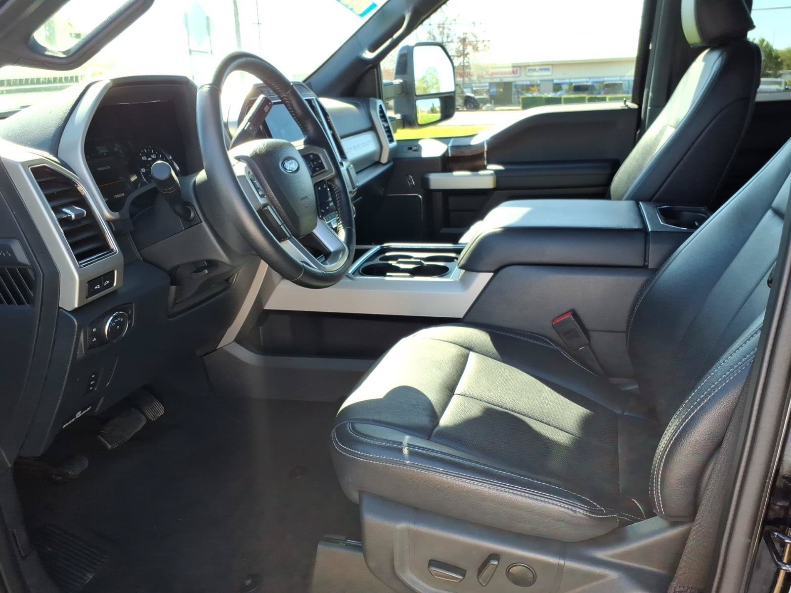 Certified 2022 Ford F450 Lariat w/ Lariat Value Package AWD/4WD image 15