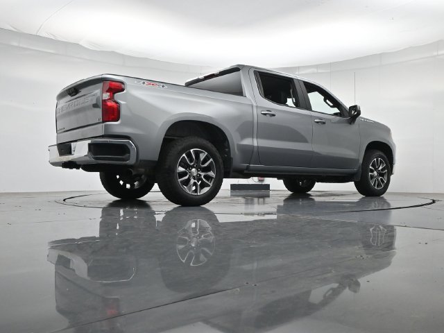 Used 2024 Chevrolet Silverado 1500 LT AWD/4WD image 35