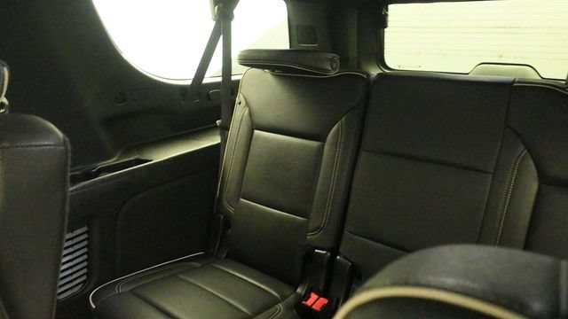 Used 2023 Chevrolet Suburban Premier AWD/4WD image 13