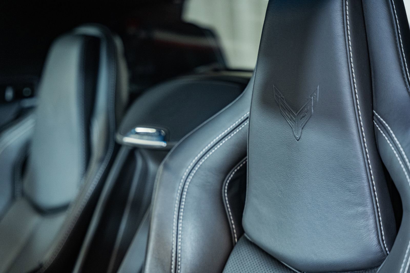 Used 2022 Chevrolet Corvette Stingray Coupe w/ 1LT image 38