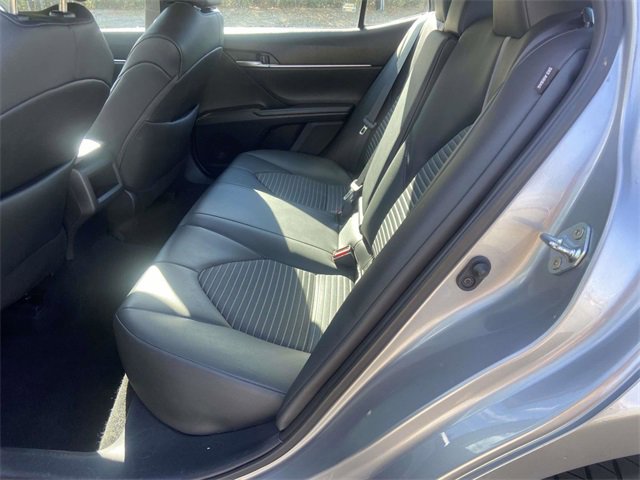 Used 2024 Toyota Camry SE image 10