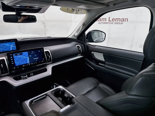 Certified 2025 Ford Expedition Active AWD/4WD image 24