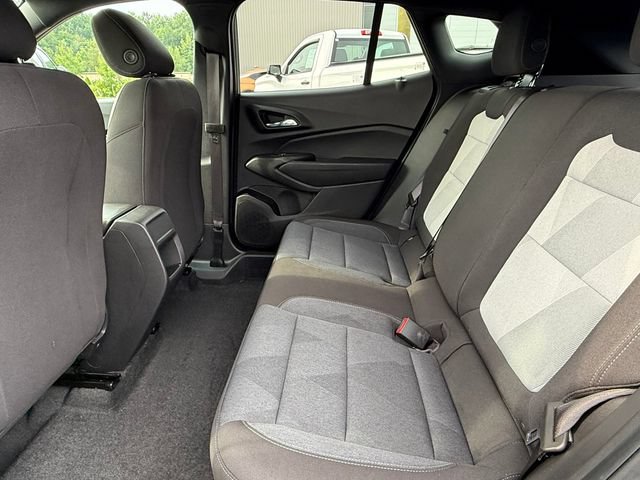 Used 2024 Chevrolet Trax RS w/ Driver Confidence Package FWD image 19