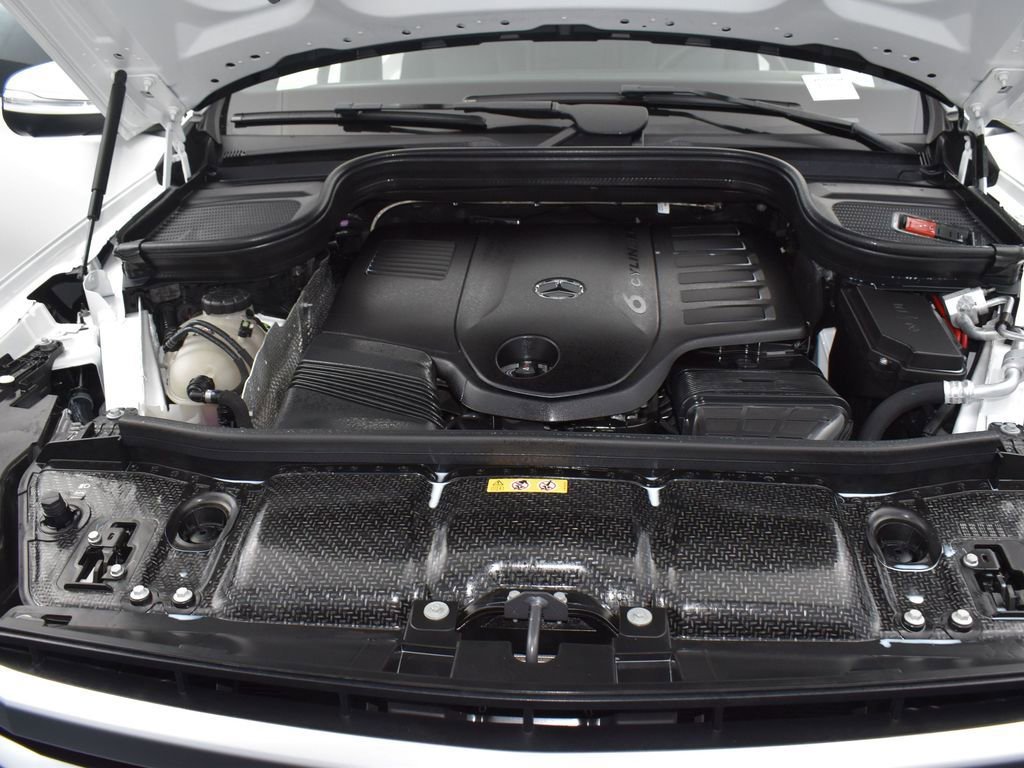 Used 2025 Mercedes-Benz GLS 450 4MATIC image 20