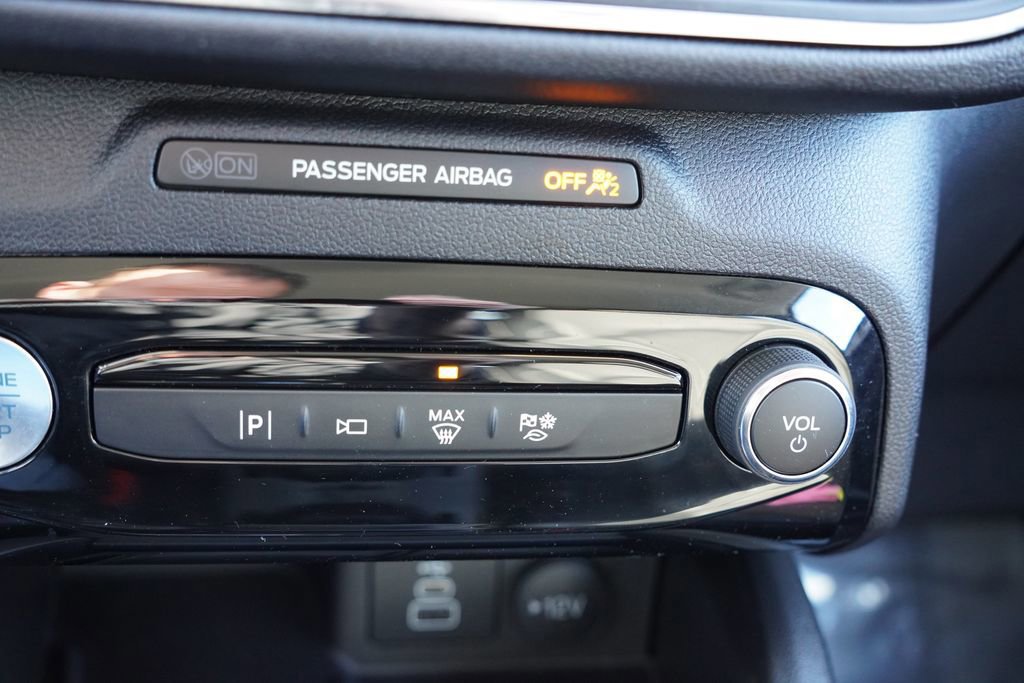 Certified 2025 Ford Escape Platinum w/ Premium Technology Package image 29