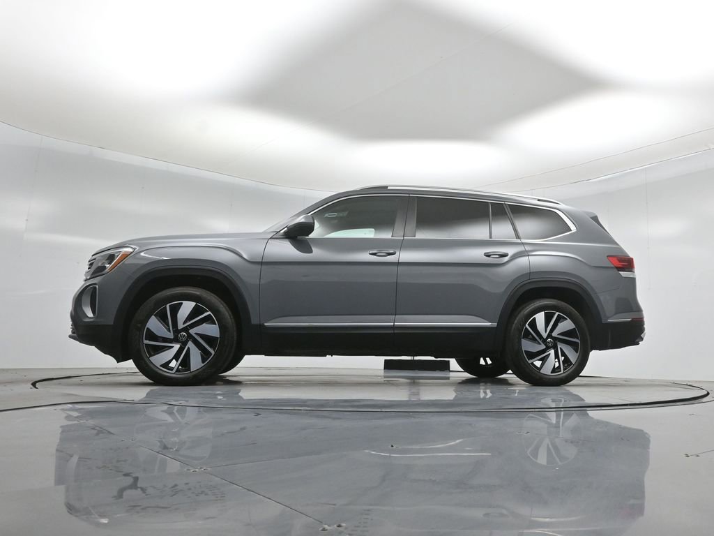 Used 2025 Volkswagen Atlas SEL image 7