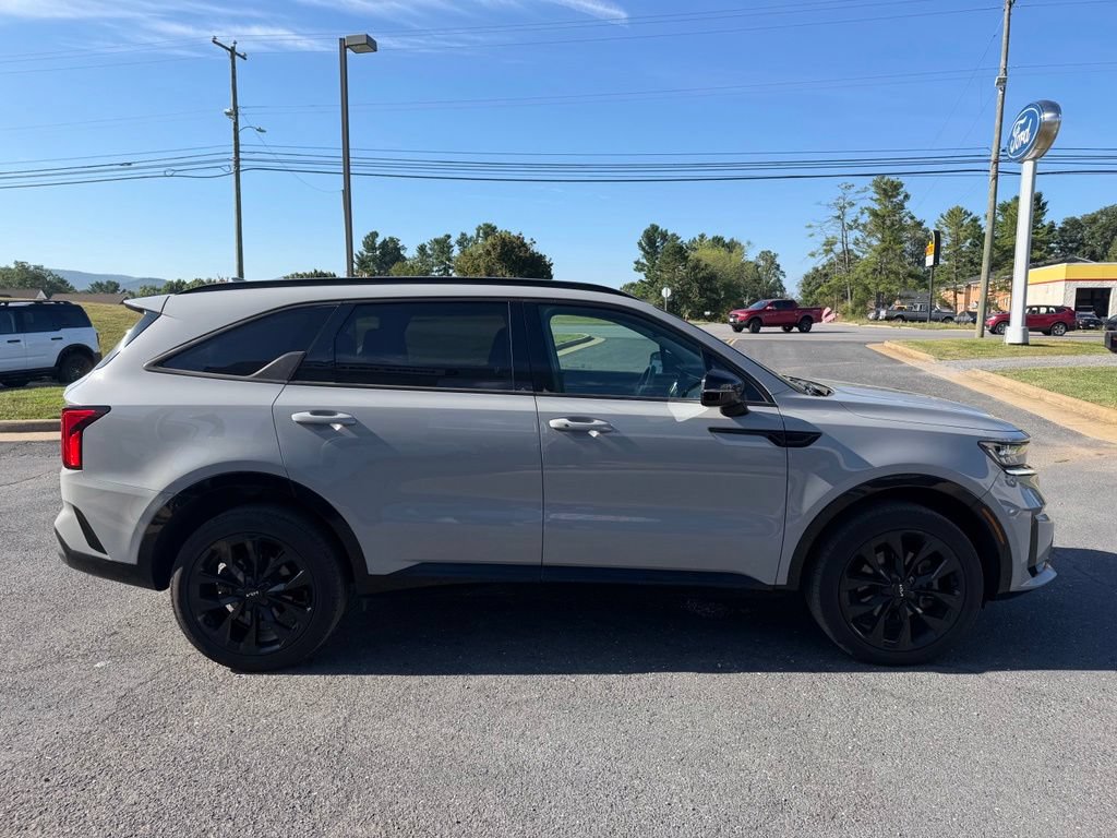 Used 2023 Kia Sorento SX AWD/4WD image 6